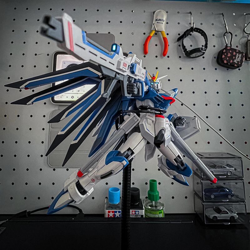 Kit de Modelo Plástico Mecha E - Bandai Gundam Rg avaliação e preço